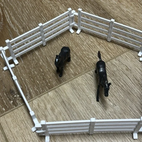 Farm Animal toys lot Big Country, Popak, Safari, Misc Includes Silo Fencing Misc - Picture 4 of 9